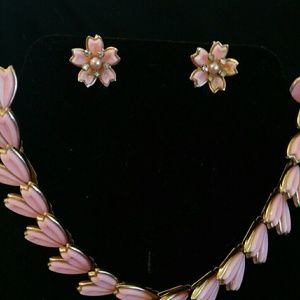 SOLD Beautiful vintage pink thermoset